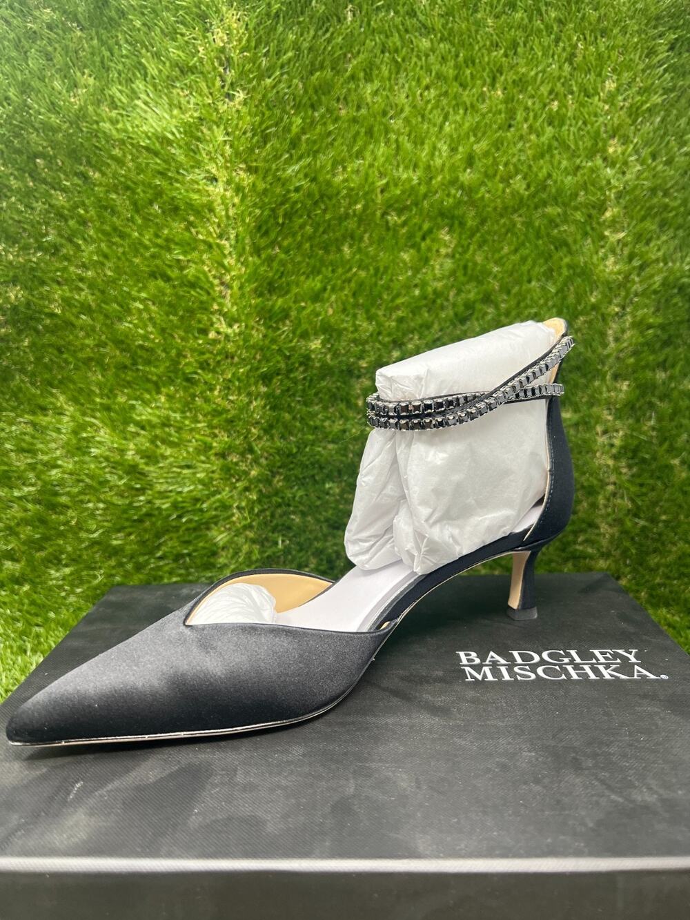 NWB Women's 7 Badgley Mischka Lilibeth Black Kitten Heel Pumps